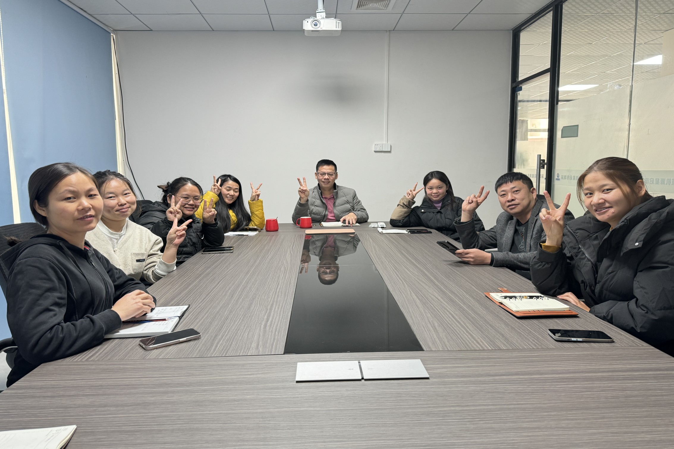 Shenzhen Qixingyuan şirkəti 2024 illik xülasə iclası keçirir, Yeni il hədəflərini gözləyirik
